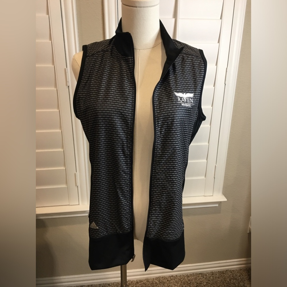 NWOT – WOMEN’S ADIDAS GOLF VEST W/ RAVEN PHOENIX GOLF CLUB LOGO - SMALL